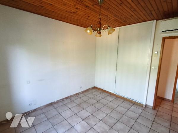 Maison de plain pied 3 chambres sur jardin de 1085 m².