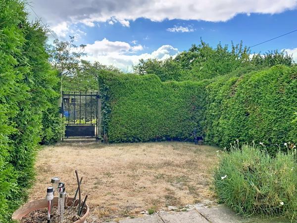 Maison ancienne avec jardin, 2 chambres LA CHAPELLE D ARMENTIERES