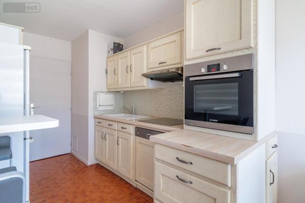 Appartement à vendre à Puteaux dans les Hauts-de-Seine (92800), ref : 92010-1274