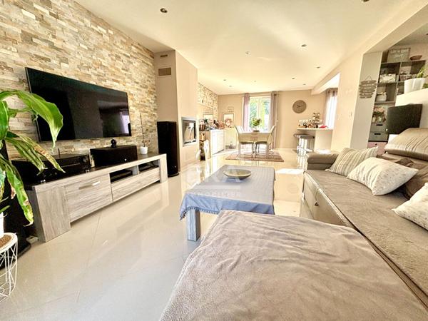 Belles prestations, maison 4 chambres Pontault !