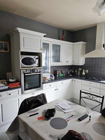 Maison traditionnelle de 236 m²