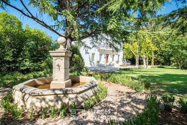 Maison de maitre rénové avec piscine