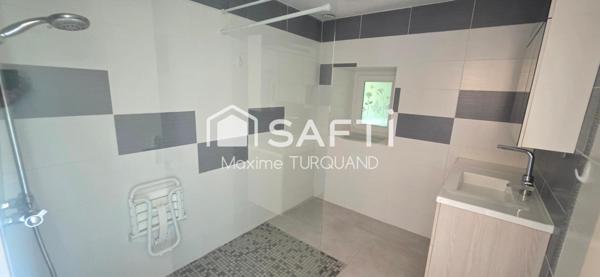 Longère 130m², 5 chambres + 1 logement indépendant 41m², 1 chambre le tout sur 3300m² de terrain.