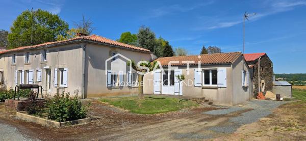 Longère 130m², 5 chambres + 1 logement indépendant 41m², 1 chambre le tout sur 3300m² de terrain.