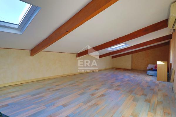 A vendre JOLIE MAISON INDIVIDUELLE  TYPE 3 - LUMINEUSE  SUD TERRASSE MARSEILLE 10ÈME CALME BON ÉTAT