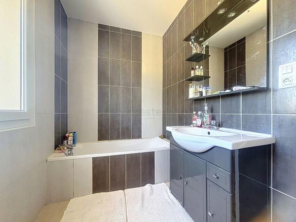Maison à vendre - Bollène proche centre ville