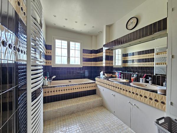 Maison à vendre La Couronne 7 pièce(s) 170 m2
