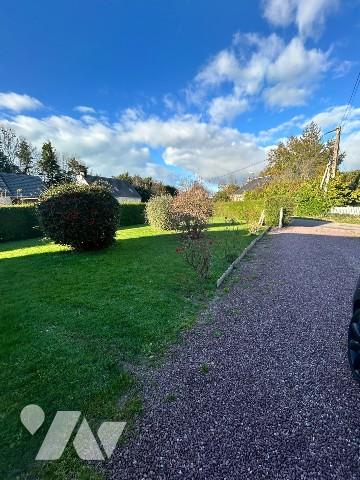 Maison avec un beau terrain à AGON-COUTAINVILLE