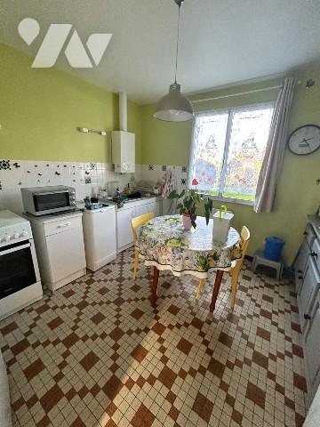 Maison avec un beau terrain à AGON-COUTAINVILLE