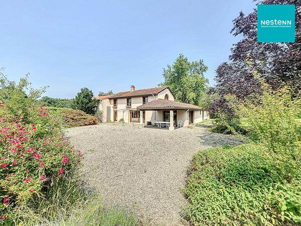 À 10 min de Montrond-les-Bains ? Ancien corps de ferme en ?L' avec fort potentiel !