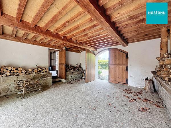 À 10 min de Montrond-les-Bains ? Ancien corps de ferme en ?L' avec fort potentiel !