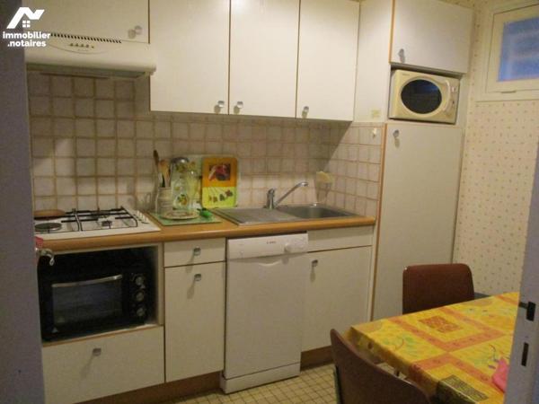 DEUX PIECES - CAVE et GARAGE