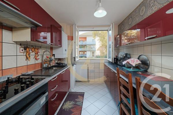 Appartement T4 à vendre  4 pièces - 65,69 m2 LYON - 69008