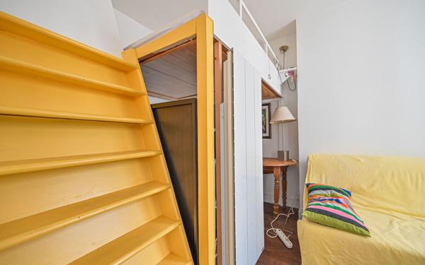 Appartement à vendre    1 pièce • 25 m2 Paris 20