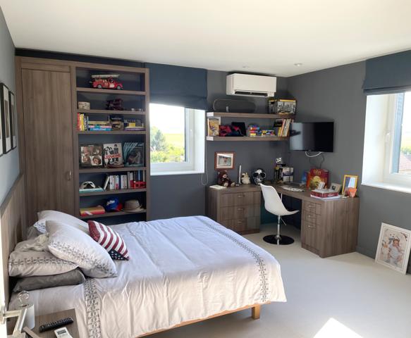 Magny-en-Vexin (95420) Cergy à 10 minutes, maison d'exeption 550m² sur terrain de 5770 m² piscine