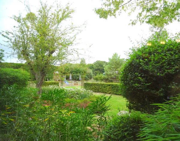 Magny-en-Vexin (95420) Cergy à 10 minutes, maison d'exeption 550m² sur terrain de 5770 m² piscine