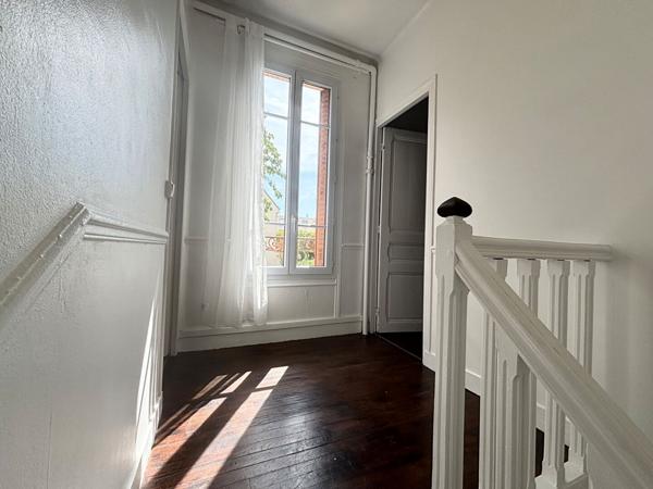 Maison chaleureuse avec jardin et cave - SAINT MAUR DES FOSSES