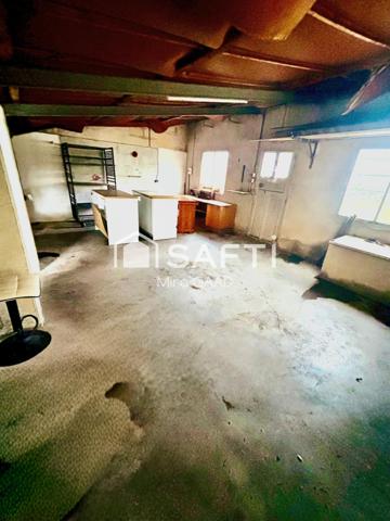 Dépendance de 75m2 avec 80m2 de jardin à rénover