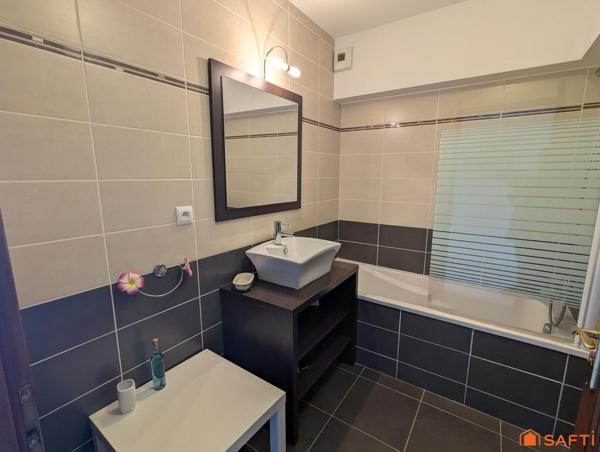 Marina triplex avec amarrage privé, terrasse et solarium