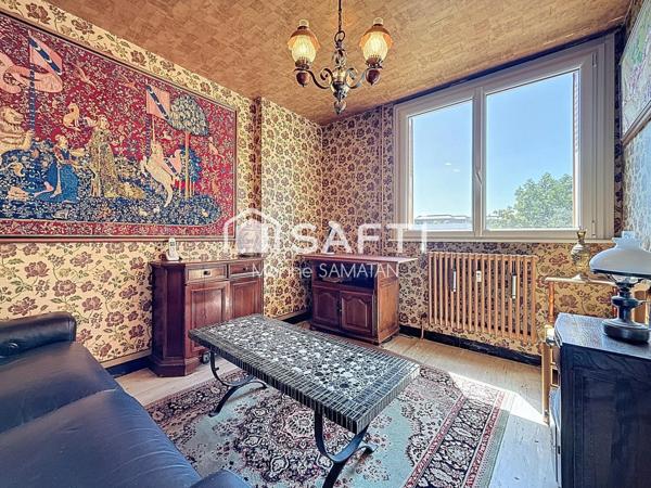 Grand T3 de 74 m2 à rénover (ancien T4) - balcon