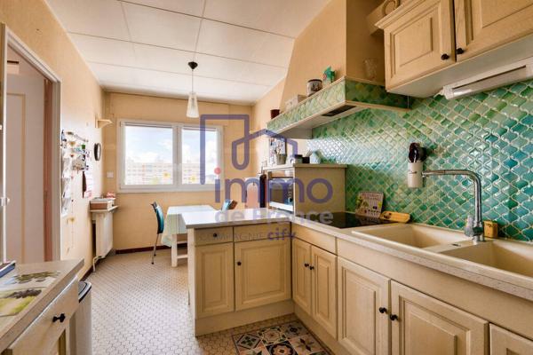 Grand appartement 3 pièces avec garage