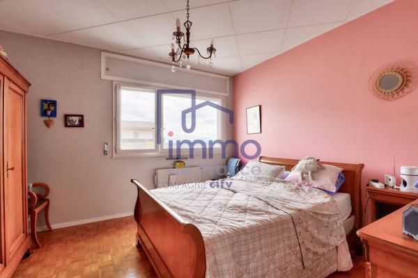 Grand appartement 3 pièces avec garage