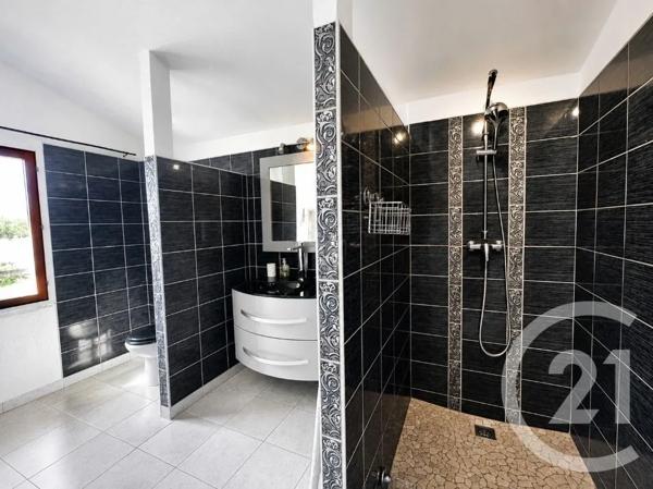Maison à vendre  6 pièces - 170 m 2   COGOLIN  - 83