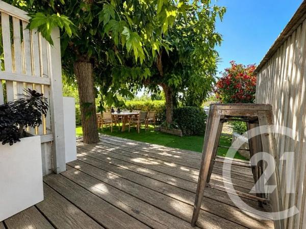 Maison à vendre  6 pièces - 170 m 2   COGOLIN  - 83