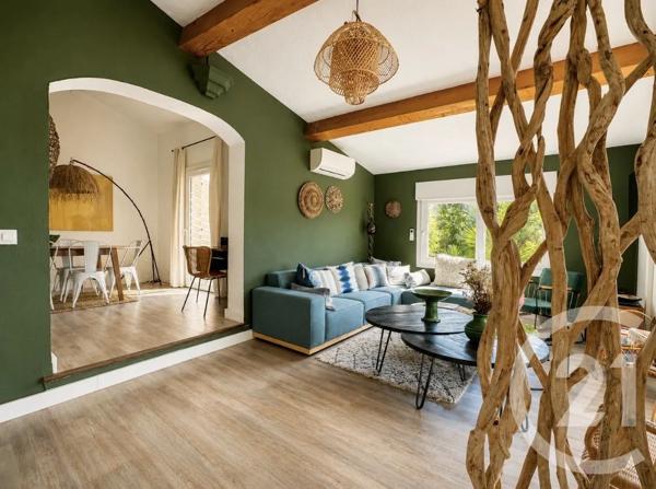 Maison à vendre  6 pièces - 170 m 2   COGOLIN  - 83
