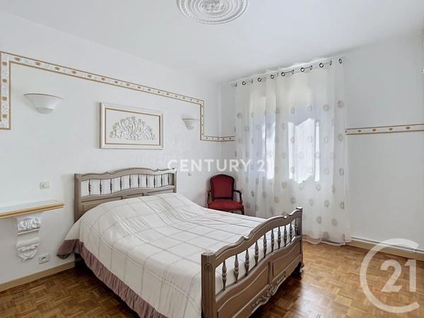 Maison à vendre  6 pièces - 169,28 m 2   CARNOUX EN PROVENCE  - 13