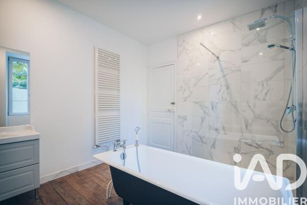 Maison à vendre 12 pièces 328 m² Mayenne