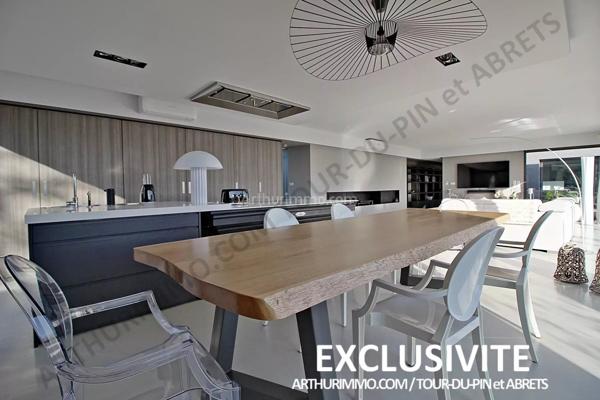 Vente Villa 6 pièces 222 m2 à La Tour-du-Pin