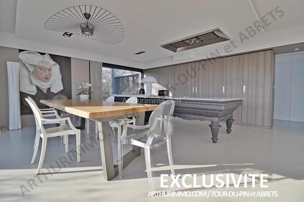 Vente Villa 6 pièces 222 m2 à La Tour-du-Pin