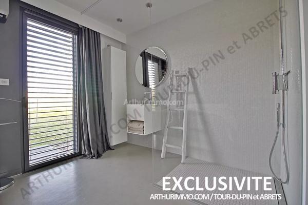 Vente Villa 6 pièces 222 m2 à La Tour-du-Pin