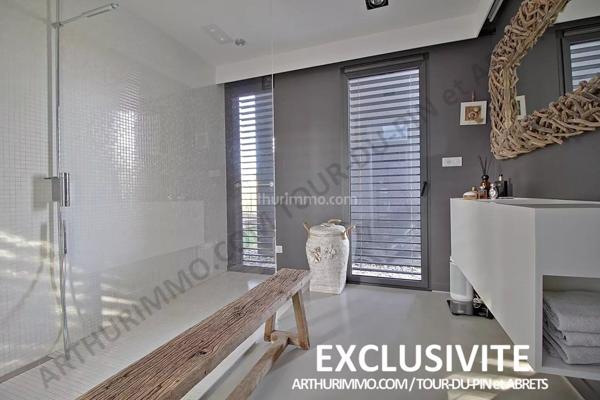 Vente Villa 6 pièces 222 m2 à La Tour-du-Pin