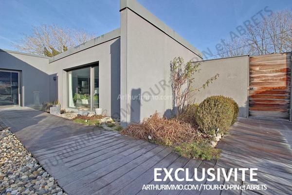 Vente Villa 6 pièces 222 m2 à La Tour-du-Pin