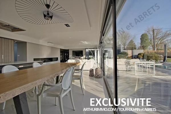 Vente Villa 6 pièces 222 m2 à La Tour-du-Pin