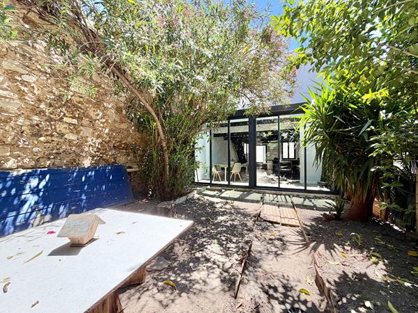 Maison 2 pièce(s) avec jardin et dependance 77.42 m2