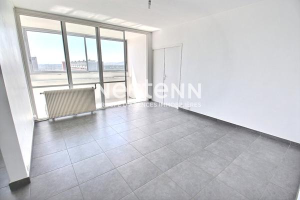 À vendre : Appartement 3 pièces à Vénissieux - Minguettes