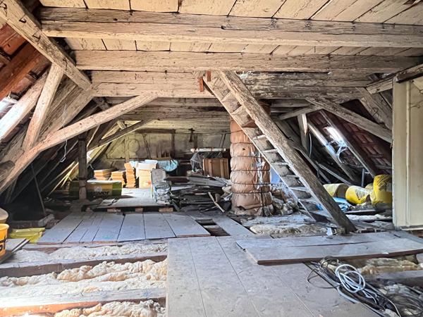 Maison - 7 pièces - 170 m²