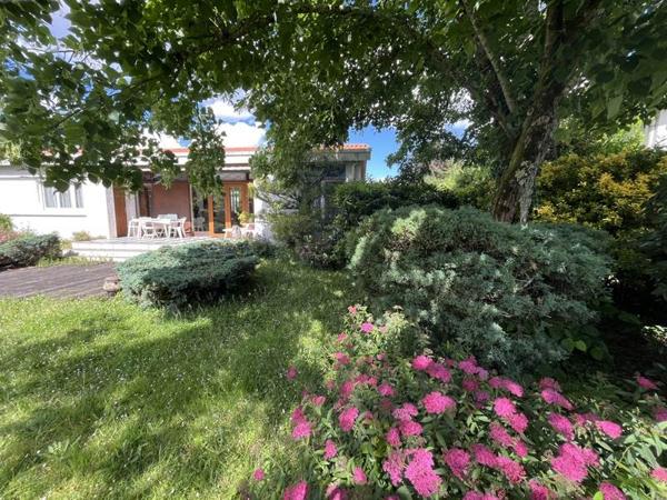 Maison à vendre 556 500 € Mérignac 4 p 150 m² DPE E