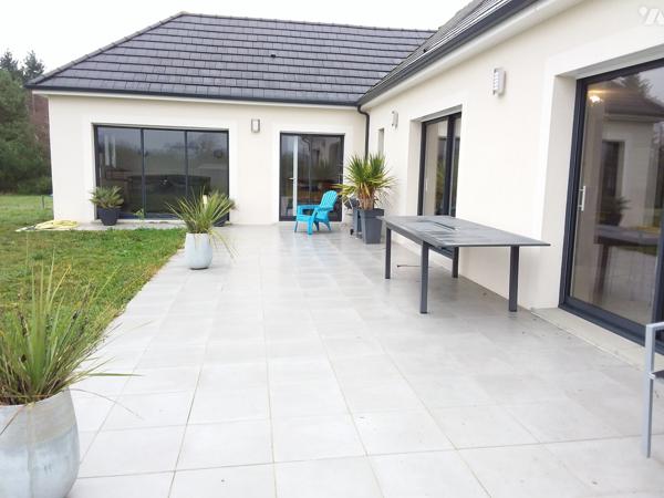 SUPERBE PAVILLON A 15 MNS SUD DE BLOIS, CONSTRUCTEUR REPUTE