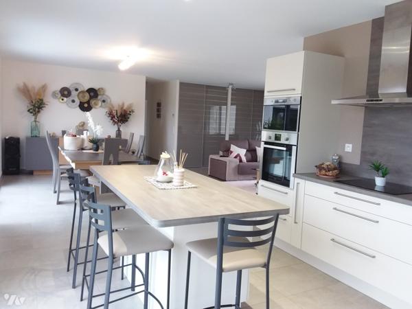 SUPERBE PAVILLON A 15 MNS SUD DE BLOIS, CONSTRUCTEUR REPUTE