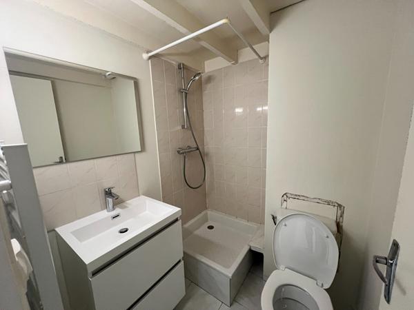 Studio - Tours - secteur Velpeau  dans une impasse