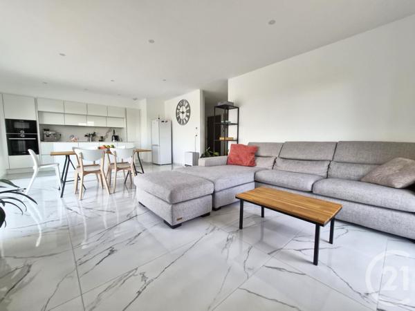 Appartement F4 à vendre  4 pièces - 90,12 m2 CUVRY - 57