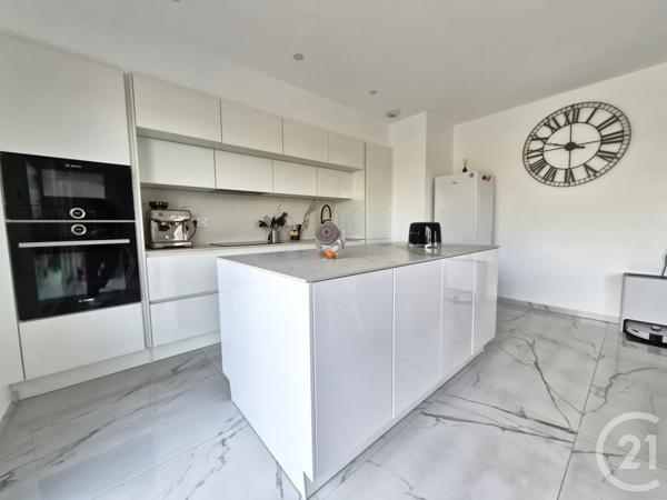 Appartement F4 à vendre  4 pièces - 90,12 m2 CUVRY - 57