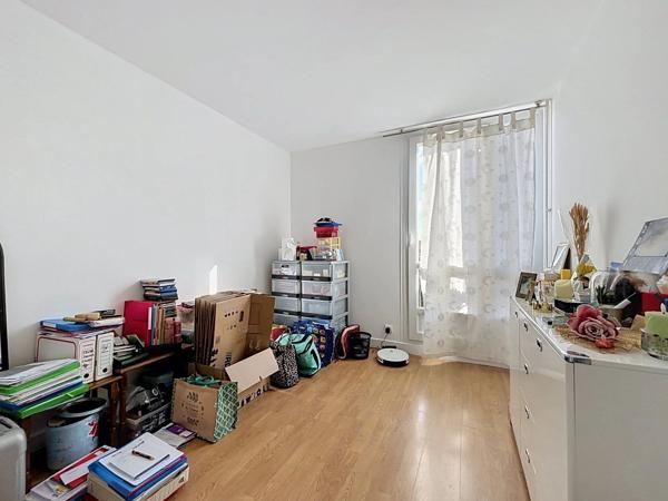 Vente                                                      Appartement
                        
                     3 pièces                      70 m2                     à Brunoy