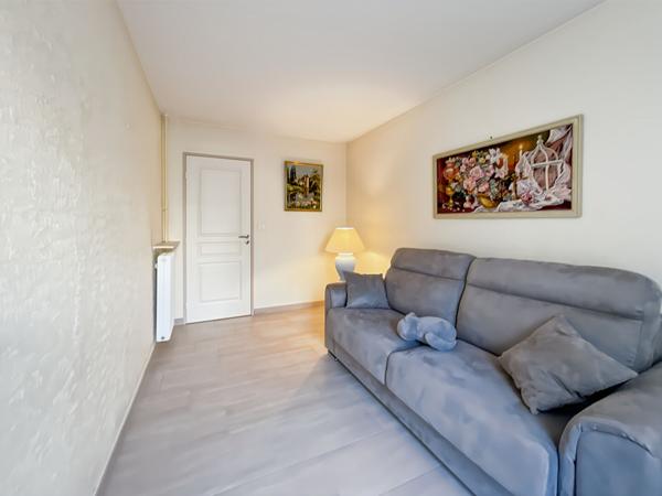 APPARTEMENT DE TYPE 3/4 PIÈCES AU CALME