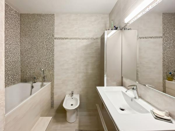 APPARTEMENT DE TYPE 3/4 PIÈCES AU CALME