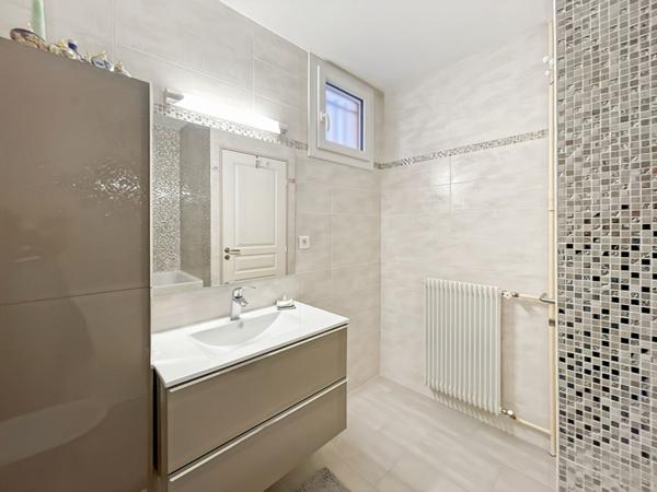 APPARTEMENT DE TYPE 3/4 PIÈCES AU CALME